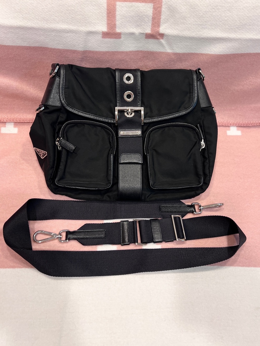 PRADA!⭐️Black Nylon Shoulder/Crossbody Messenger Bag! Like New!